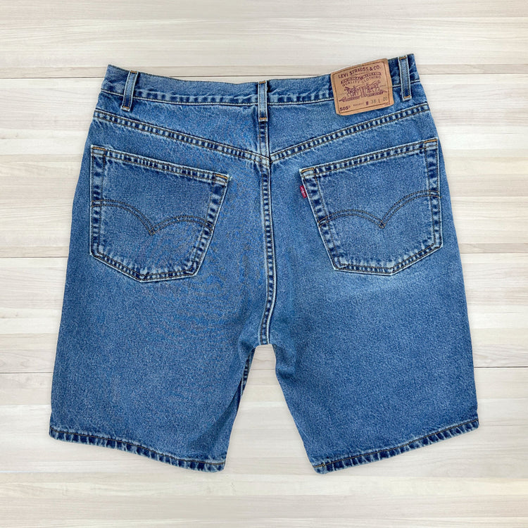 Men's Blue Vintage 90s Levi's 505 Shorts - Waist 36 Great Lakes Reclaimed Denim