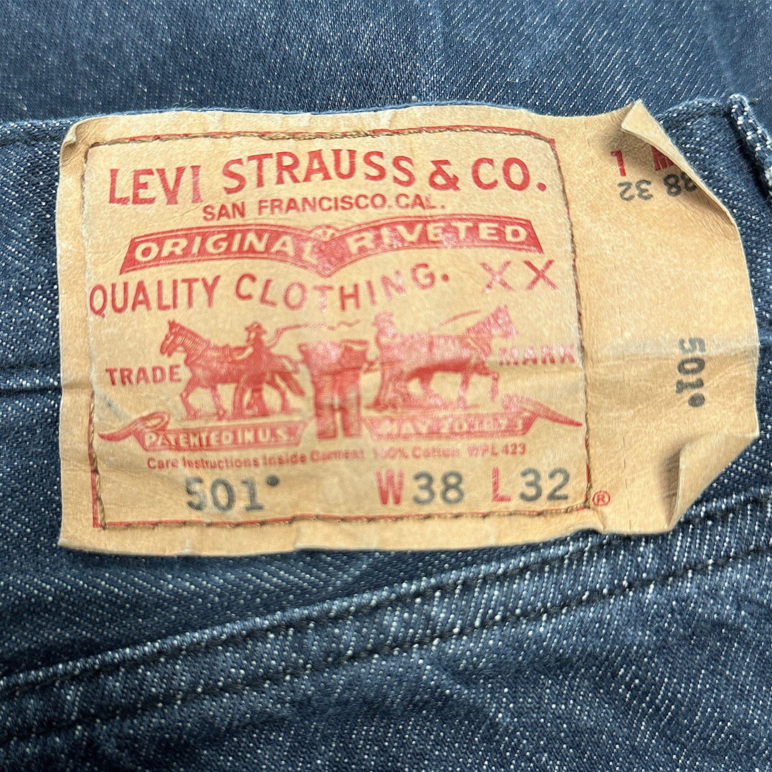 Men's Vintage Levi's 501 Charcoal Wash - Measures 36x29