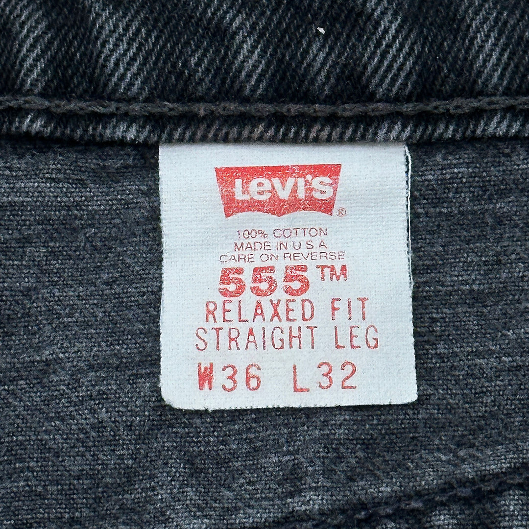 Vintage Levi's 555 Relaxed Fit - USA - Measures 34x31