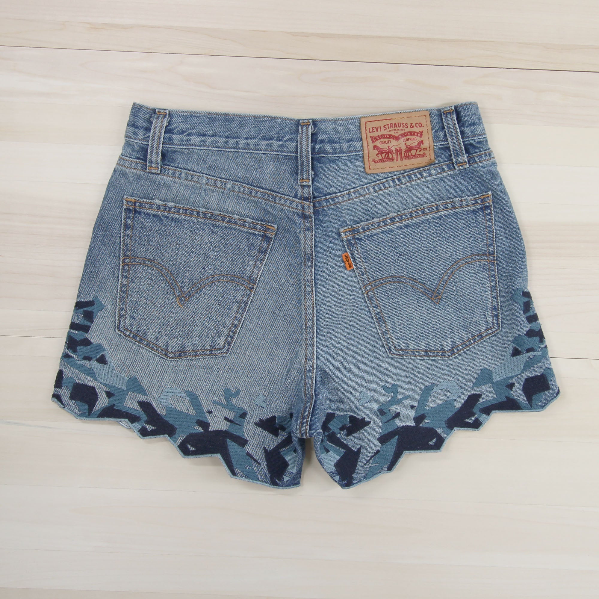 Women's Levi's Embroidered Shorts - 26 Waist Great Lakes Reclaimed Denim
