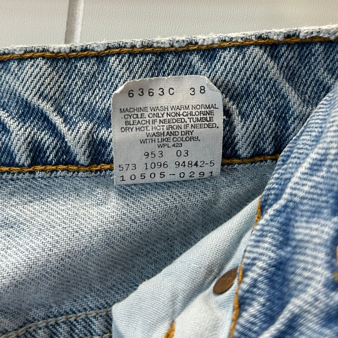 Levi's Women's Size 9 Short Vintage 1996 505 Straight Leg Jeans - 28x30