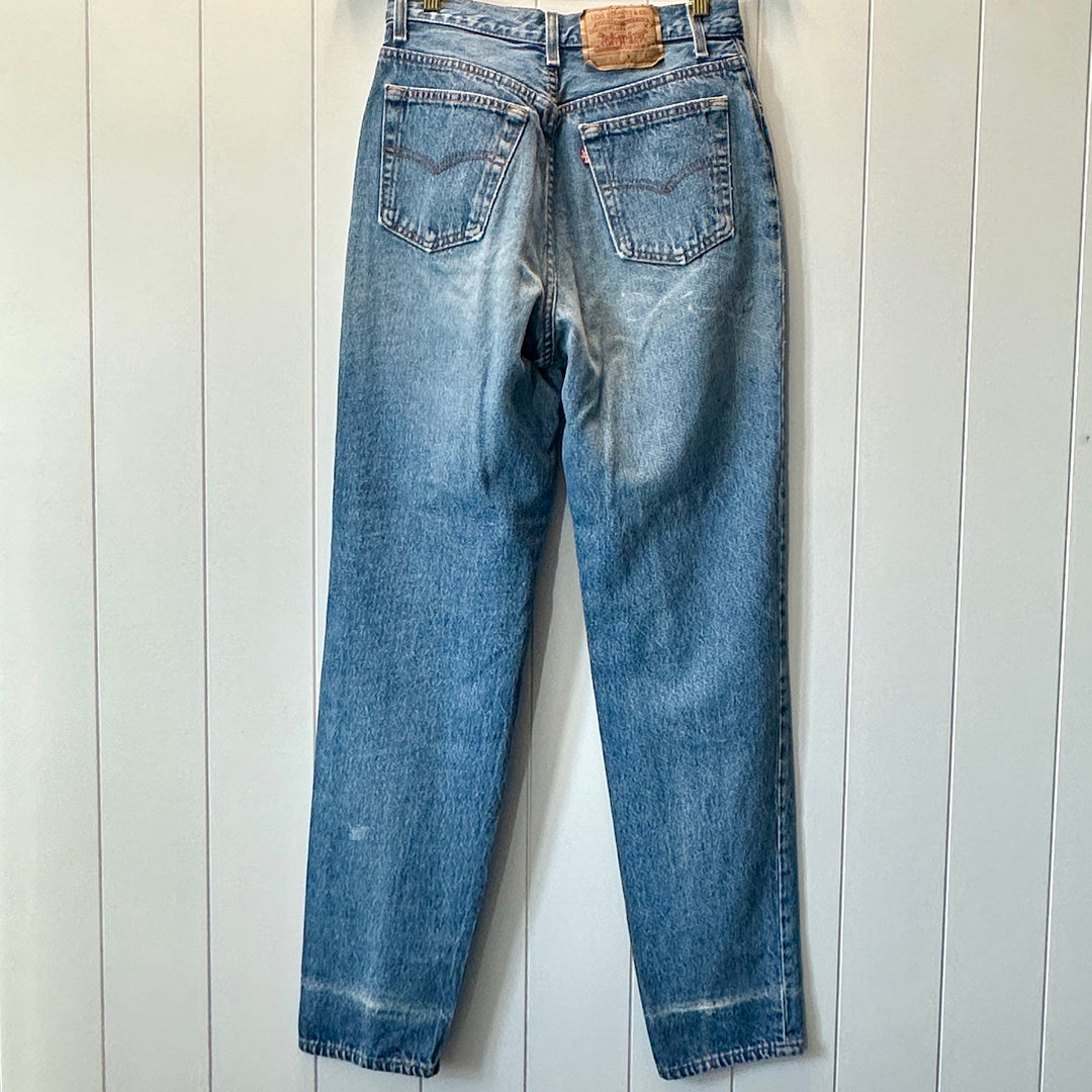 Levi's Women's Size 11 Vintage 90s 501 Button Fly Tapered Leg Jeans USA - Measures 28x31