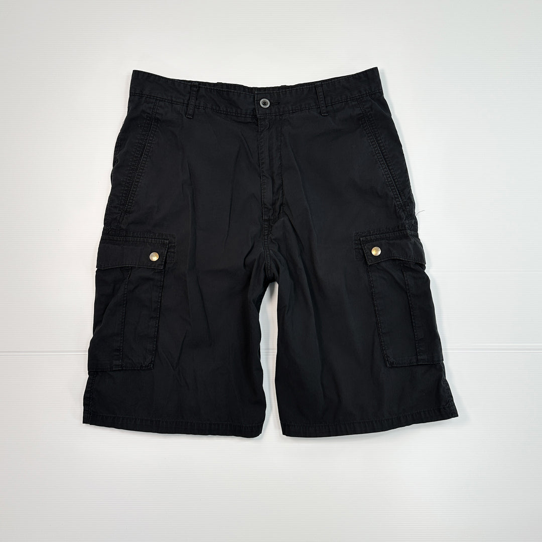 Levi's Men Garment Dyed Black Cotton Cargo Shorts - 33