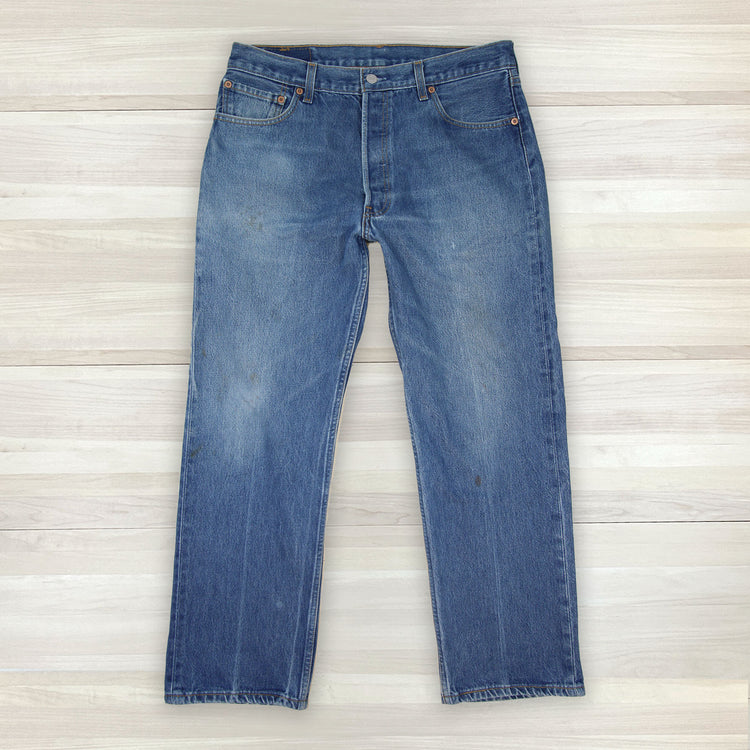 Men's Vintage Levi's 501 (501xx) - Measures 33x28 Great Lakes Reclaimed Denim