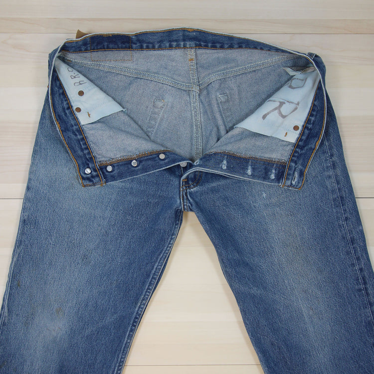 Men's Vintage Levi's 501 (501xx) - Measures 33x28 Great Lakes Reclaimed Denim