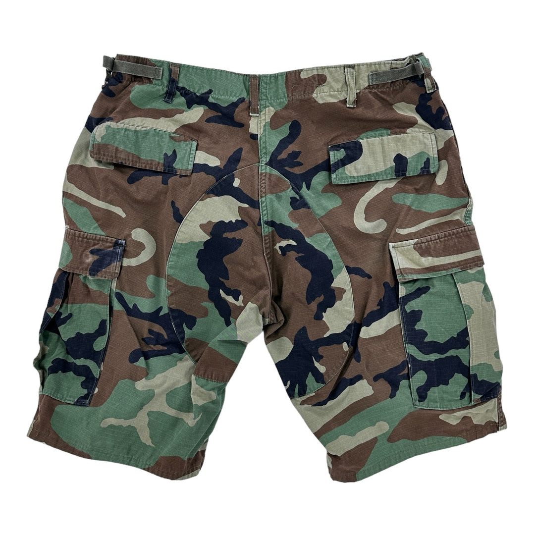 Rugged Military Uniform Camo Shorts - Large Great Lakes Reclaimed Denim
