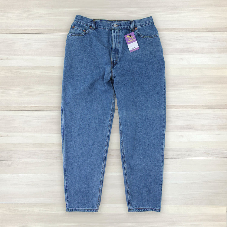 Women's Vintage 90s Levi's 550 Relaxed Fit Tapered Leg - 31x29 Great Lakes Reclaimed Denim