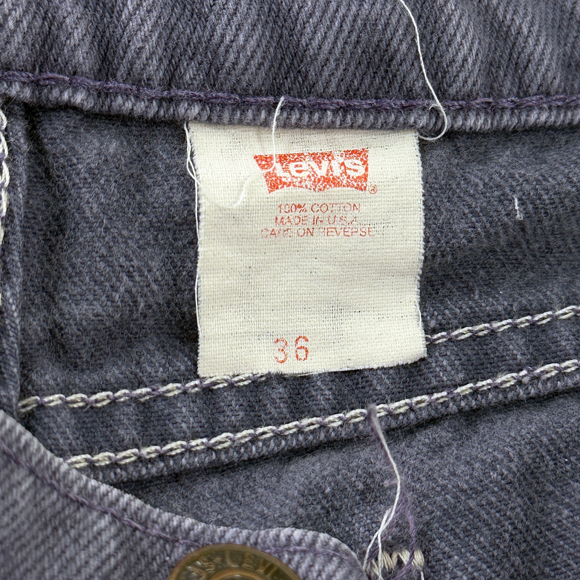 Men's Vintage Purple Levi's 550 Orange Tab Shorts - Measures 35x10-3