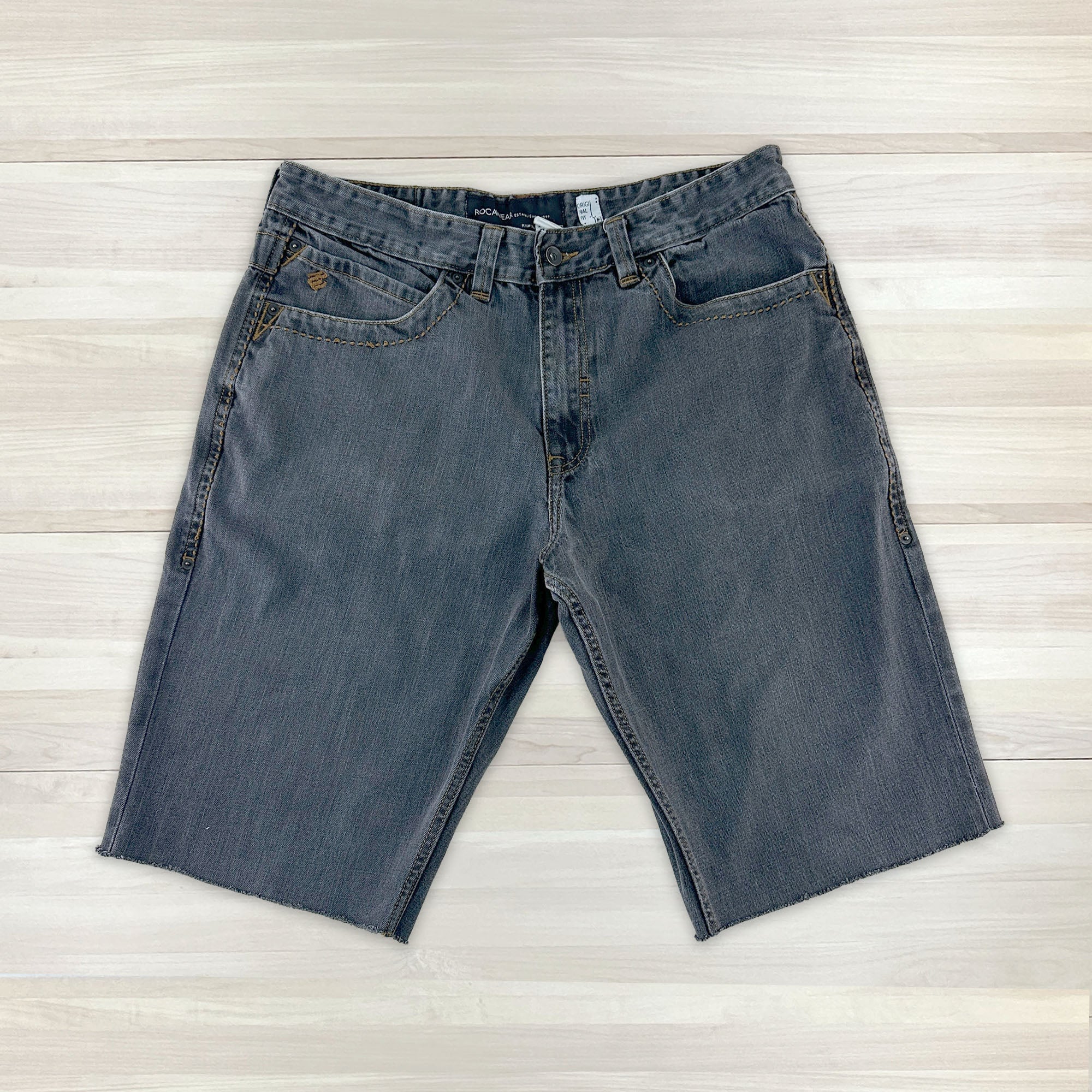 Men's Vintage Blue Rocawear Baggy Cutoff Shorts - Measures 36x13-1