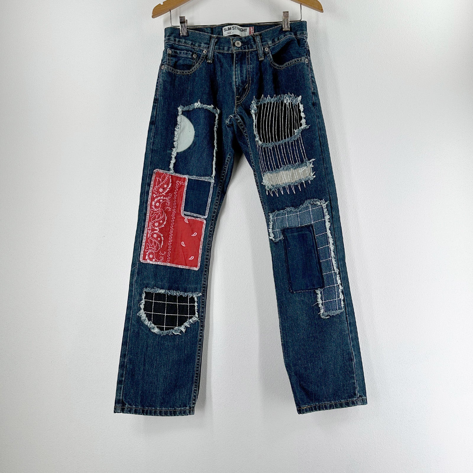 Bandana Patched Reclaimed Levi's 514 Straight Leg - 28x30 Great Lakes Reclaimed Denim